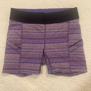 Lululemon Speed Shorts – Size 4 (Purple Wave Print)